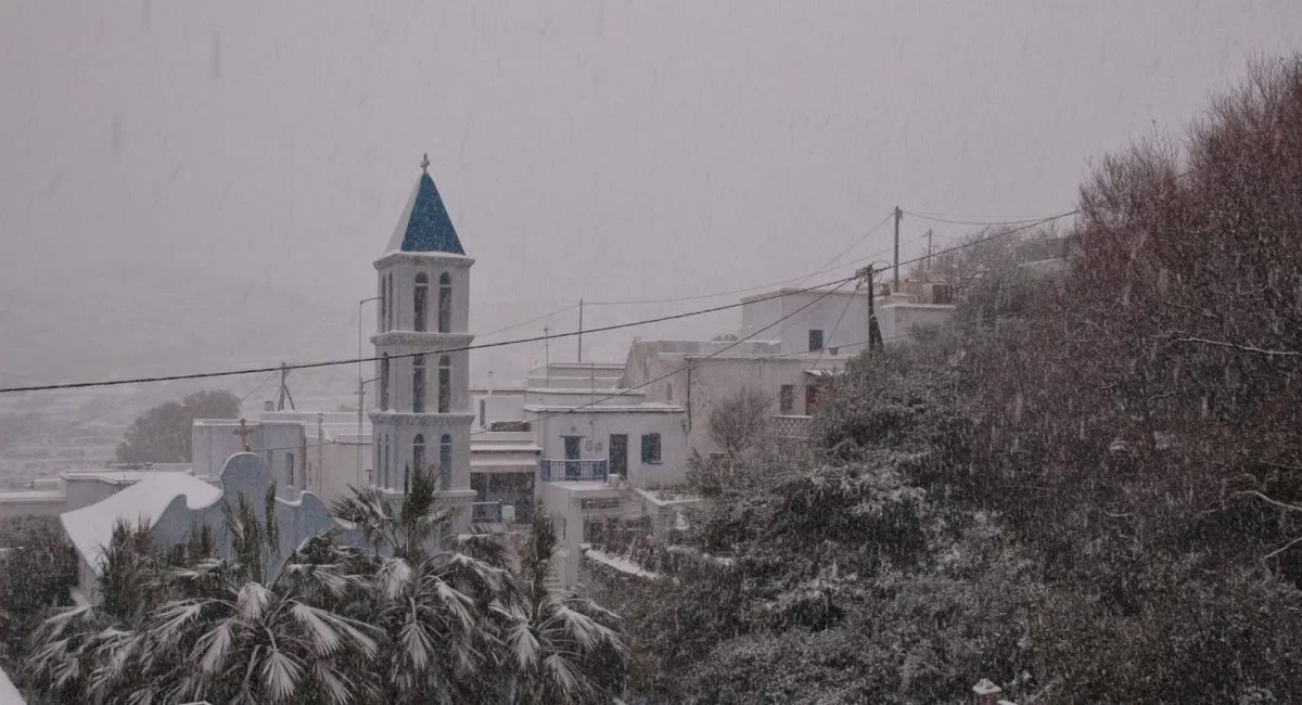 τήνος τον χειμώνα χιονισμένη