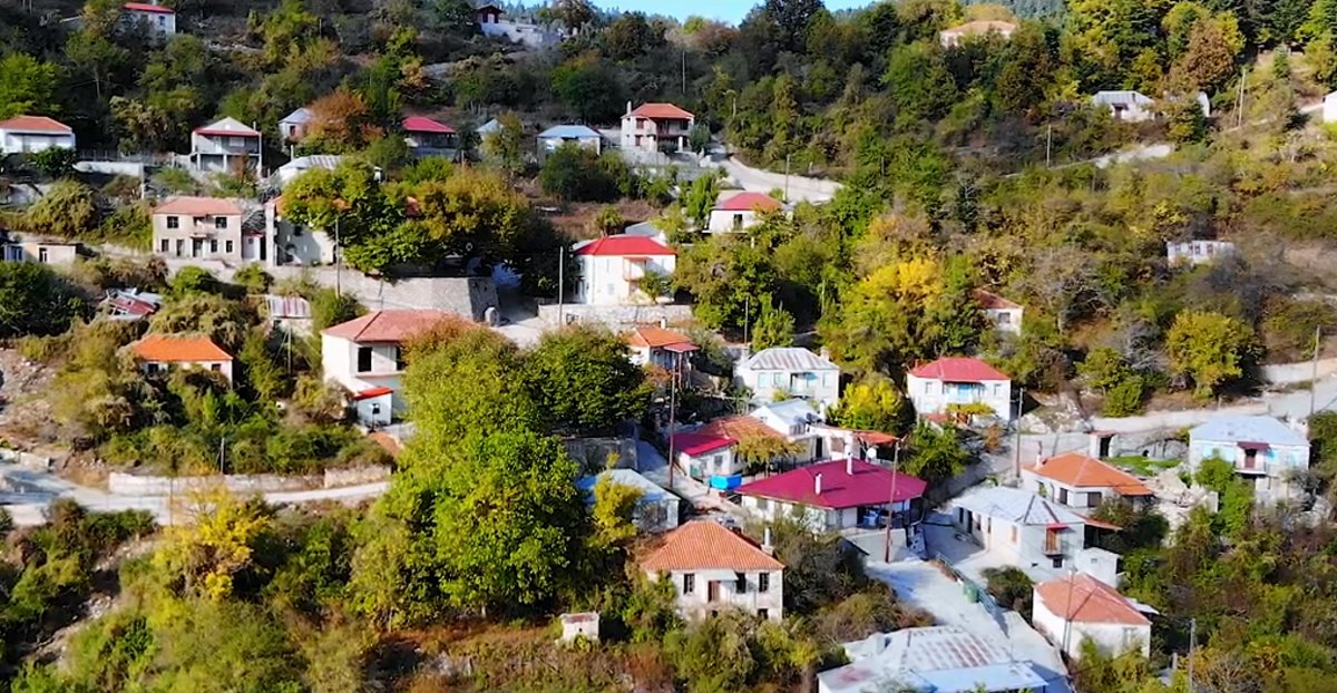 Συγγρέλος Ευρυτανίας παραδοσιακός οικισμός