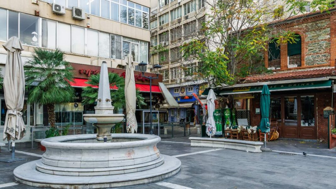 thessaloniki-lockdown Λουκέτο σε 10 νομούς