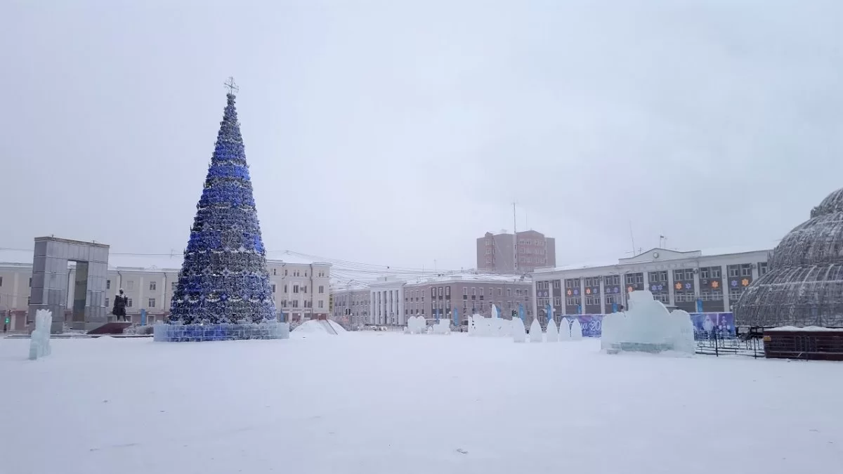 χριστουγεννιάτικο δέντρο στο Yakutsk Σιβηρία 