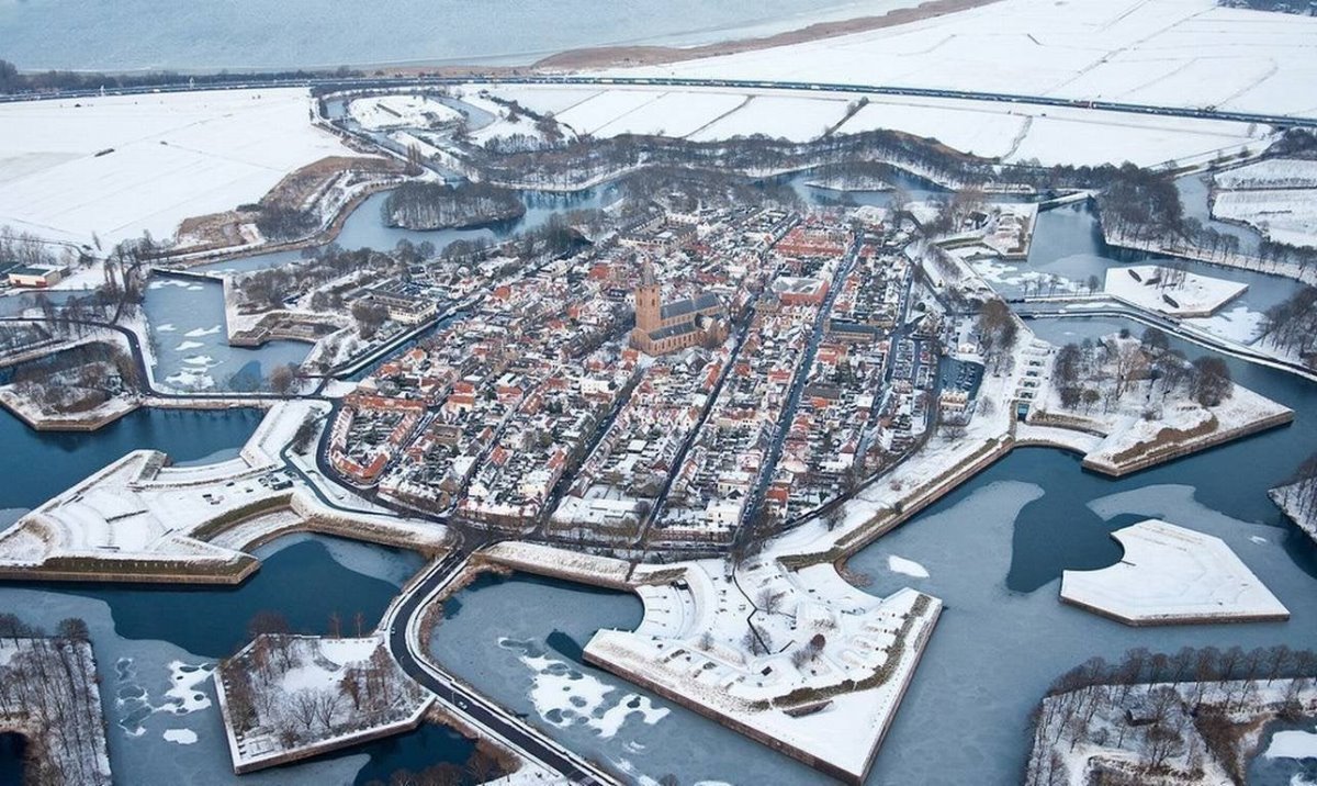 Naarden Ολλανδία χιονισμένη