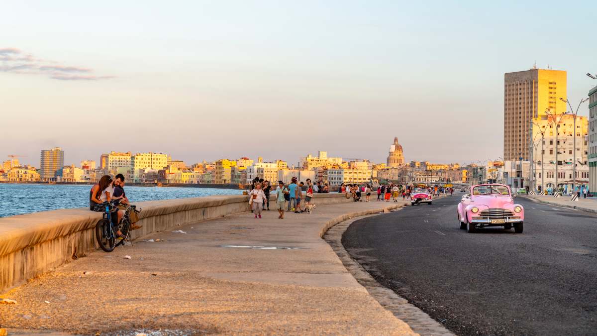 ο παραλιακός δρόμος El Malecon, Αβάνα