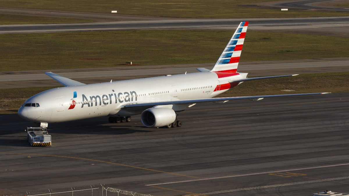 Αεροσκάφος της American Airlines βγήκε εκτός διαδρόμου κατά την προσγείωση
