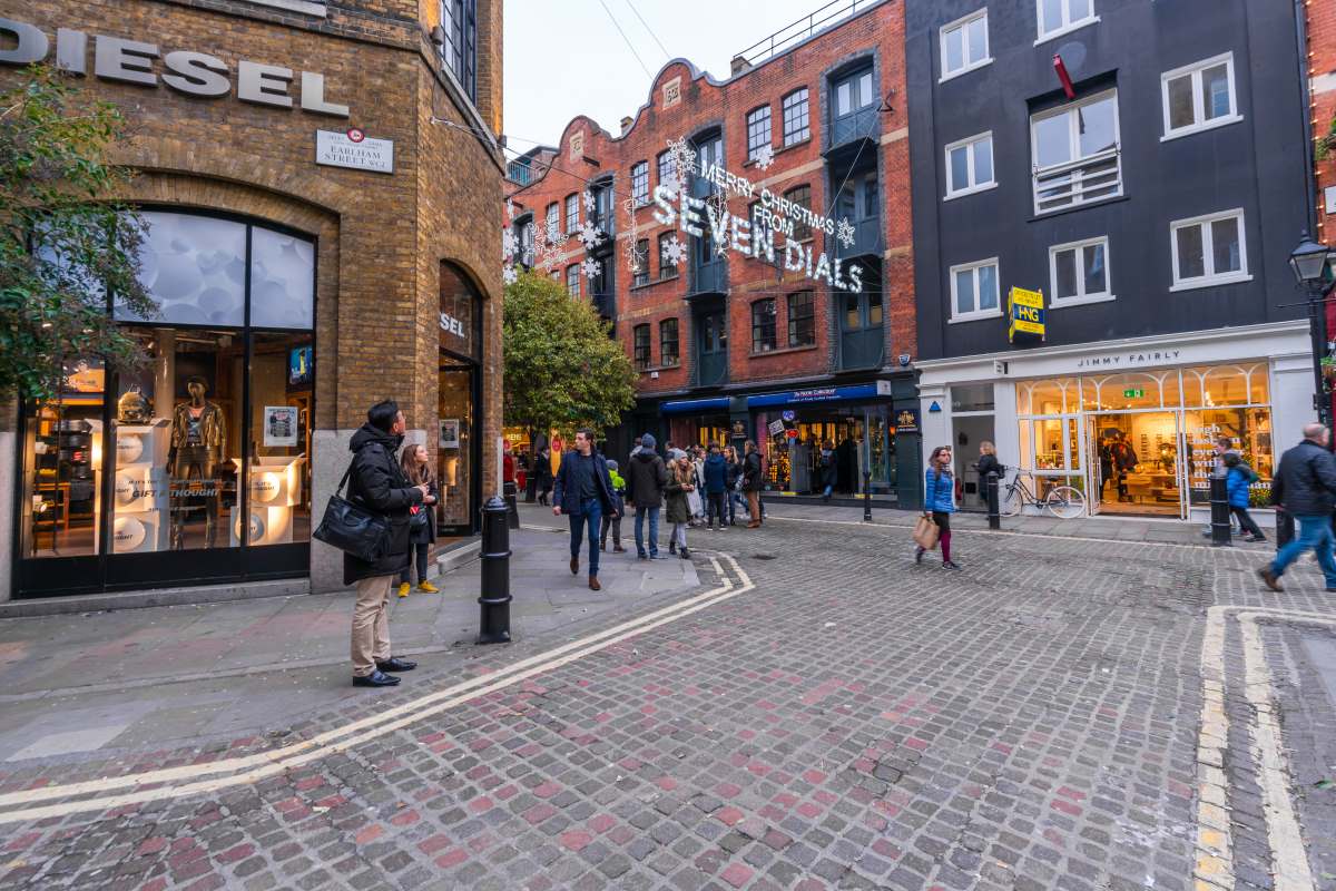 Seven Dials, δρόμος στο  St.Giles κοντά στο Covent Garden, Λονδίνο