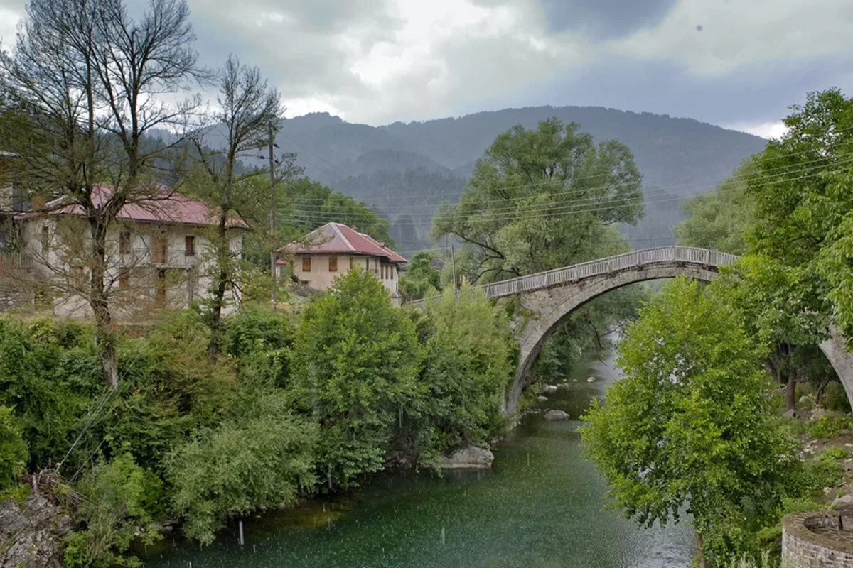 Βοβούσα Ζαγόρι ποτάμι και γεφύρι