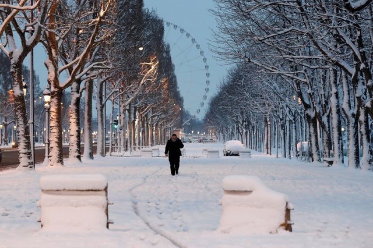Champs Elysees χιόνια