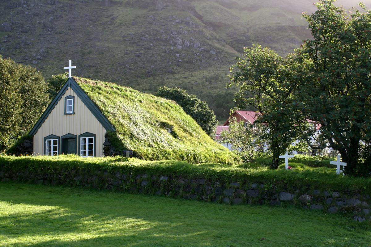 χωριό Χοφ, Ισλανδία, εκκλησία