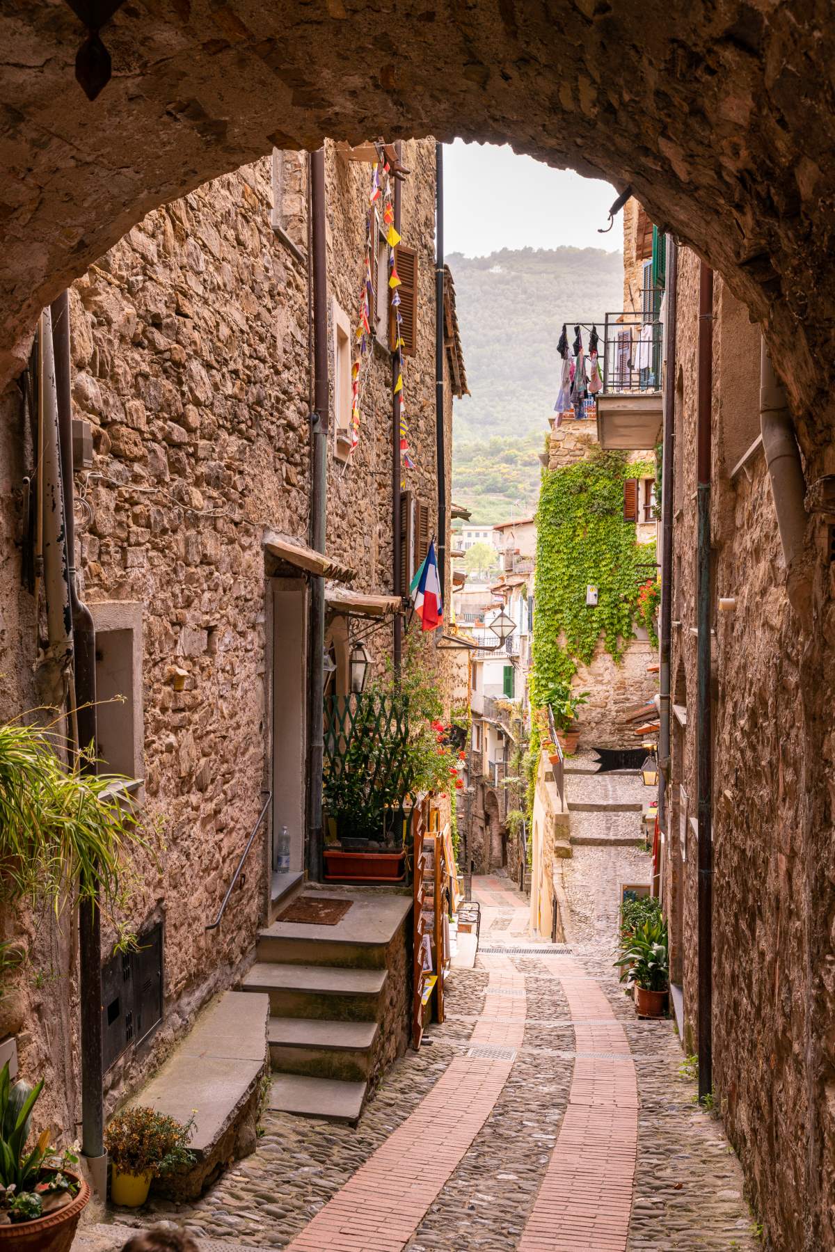 Dolceacqua μεσαιωνικό χωριό, σοκάκι, Ιταλία