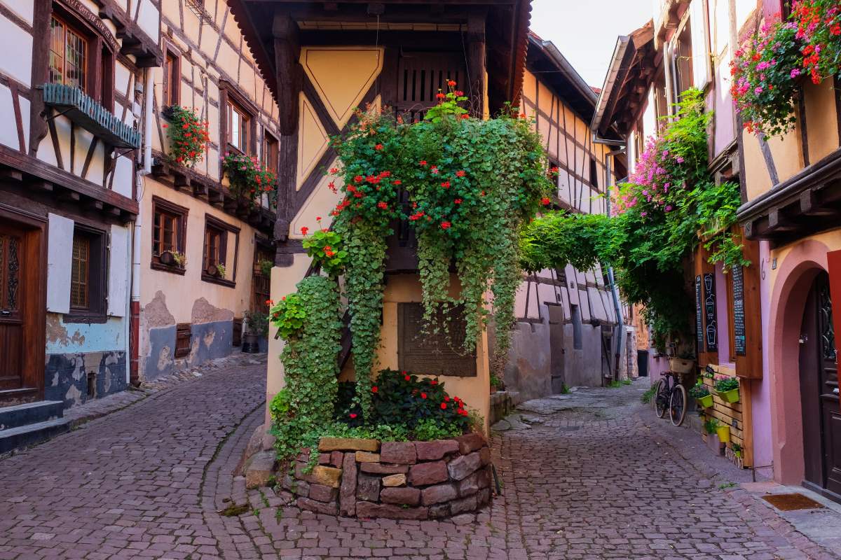 Στα στενά σοκάκια του Eguisheim, Γαλλία