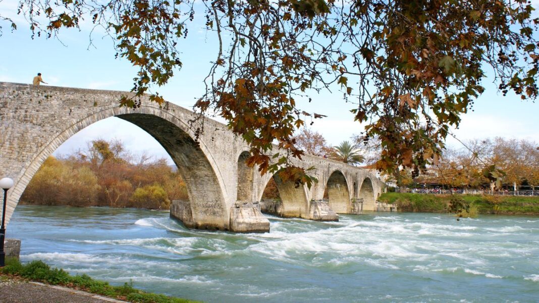 Old alike stone bridge at Greece 15 παλια γεφυρια της Ελλάδας