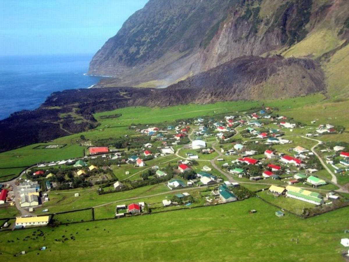 Tristan da Cunha, Νότια Αφρική