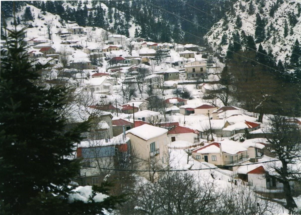 Άμπλιανη Ευρυτανία χιονισμένη