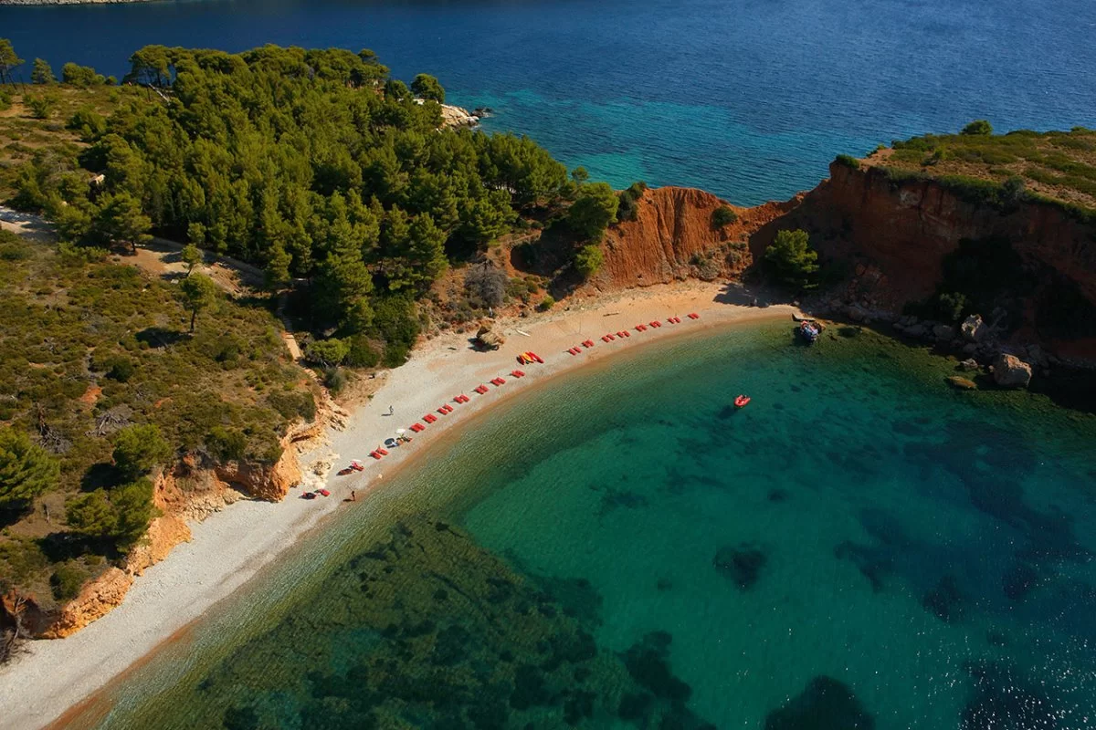 Αλόννησος μέσα στο πράσινο