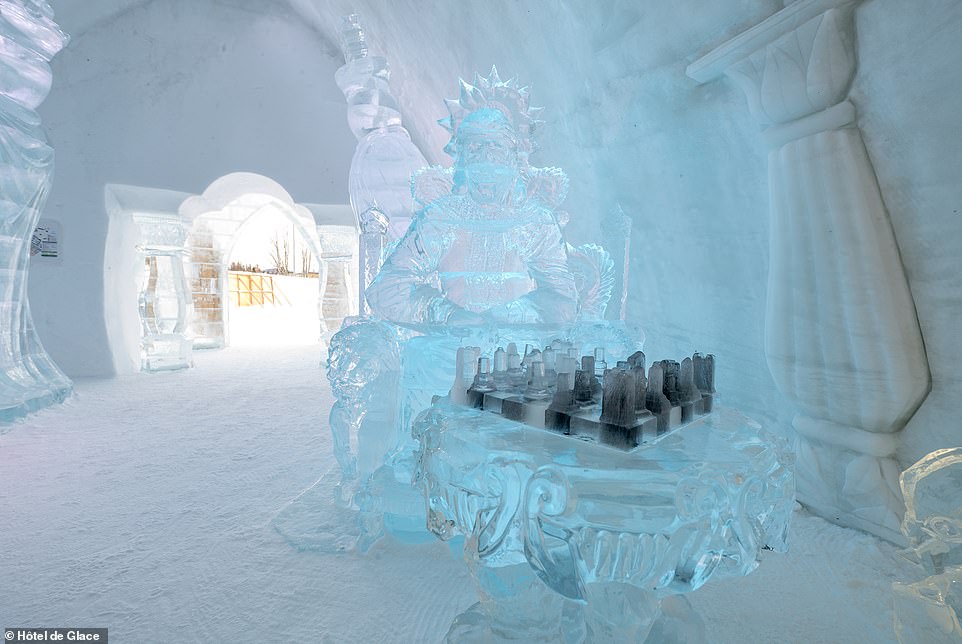 Το καθιστικό στο Hotel de Glace