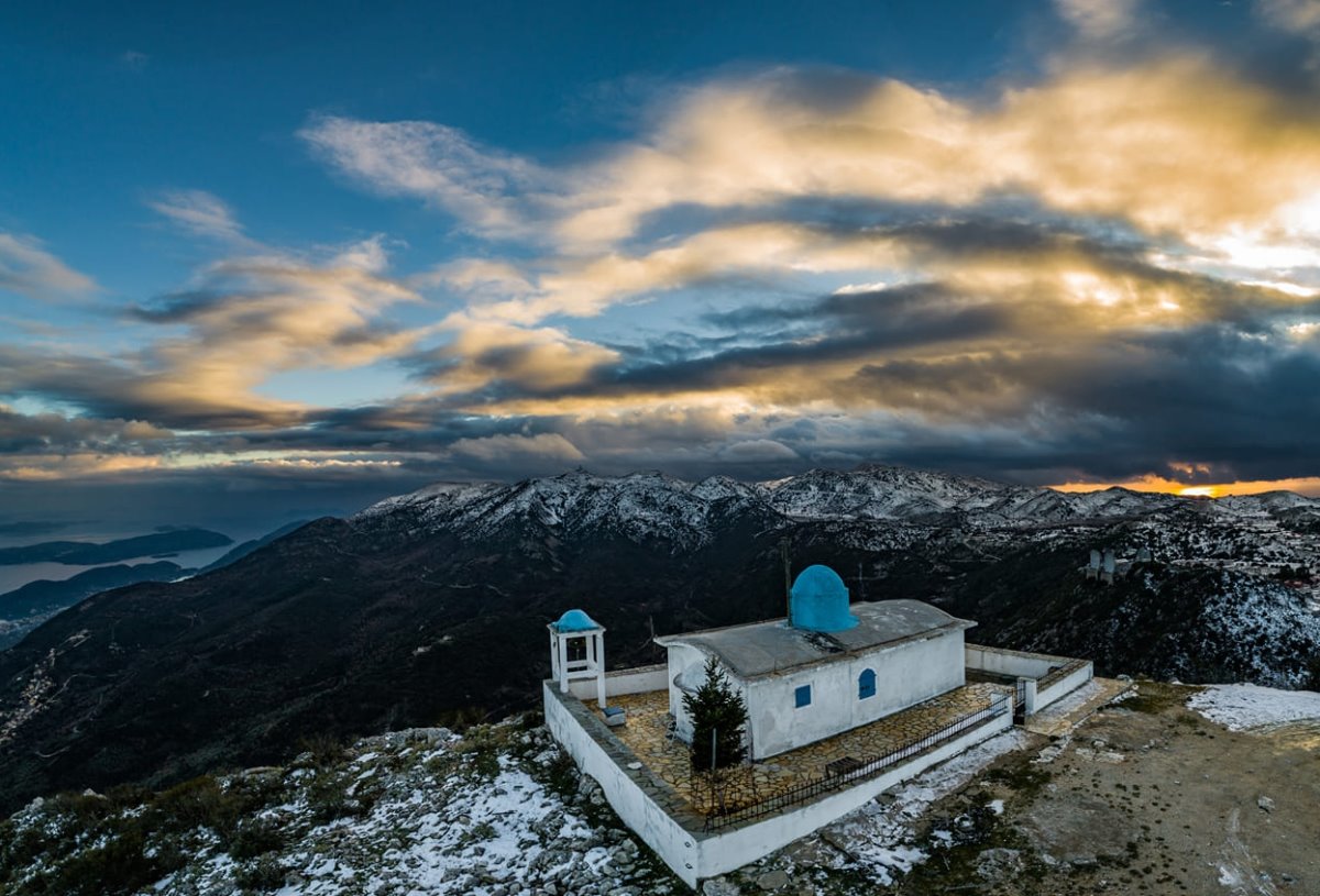 Εκκλησάκι στην Εγκλουβή Λευκάδας