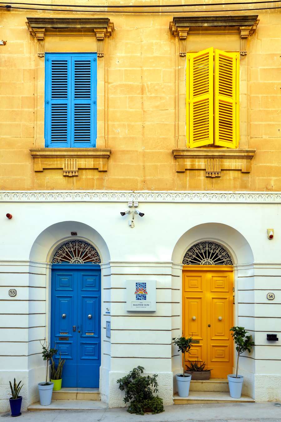 Μπίργκου-χρωματιστά σπίτια