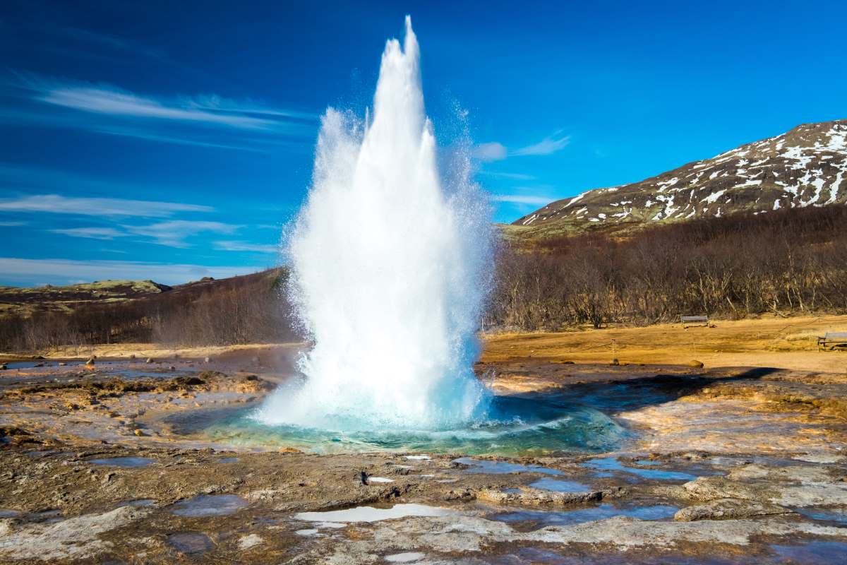 Strokkur είναι από τα διασημότερα γκέιζερ