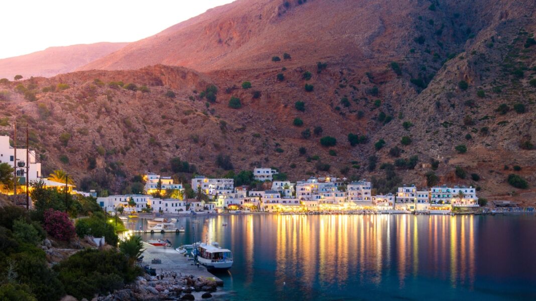 loutro-kentriki Λουτρό Χανιά