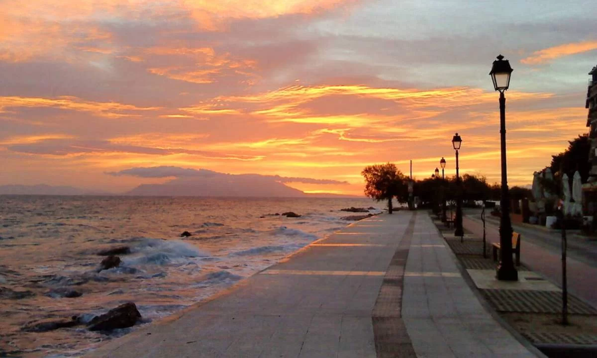 Ξυλόκαστρο ηλιοβασίλεμα