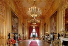 https://www.travelstyle.gr/wp-content/uploads/2020/04/Buckingham-palace-tour-1.jpg