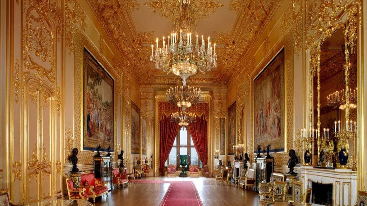 https://www.travelstyle.gr/wp-content/uploads/2020/04/Buckingham-palace-tour-1.jpg