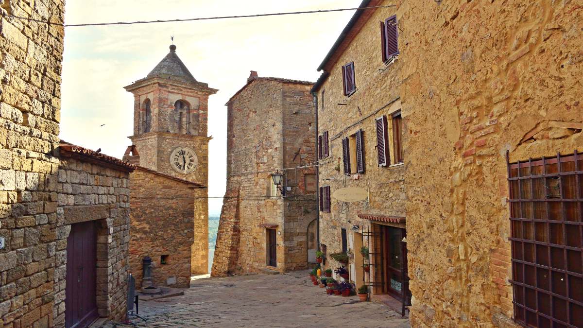 Καζάλε Μαρίτιμο, το μικρότερο μεσαιωνικό χωριό της Μεσογείου