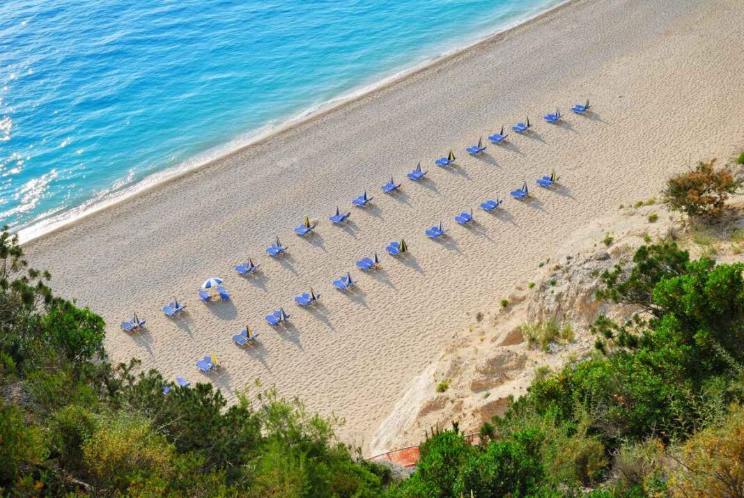 Lefkada-paralia-Egremnoi