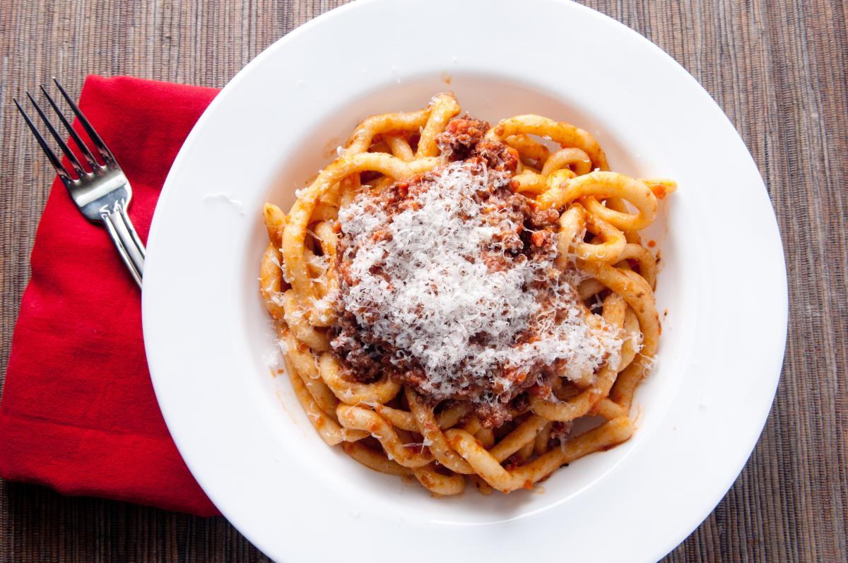 Pasta Pici - χαρακτηριστικό πιάτο της κουζίνας της Τοσκάνης