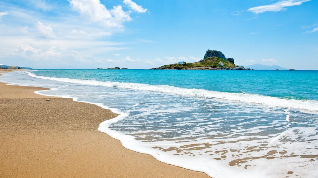 kos-island Τα 5 ελληνικά νησιά που μπαίνουν στην πράσινη λίστα της Βρετανίας