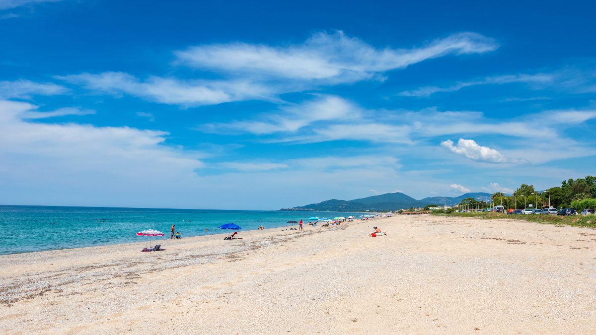 Η μεγαλύτερη αμμώδης παραλία της Ευρώπης βρίσκεται στην Ελλάδα!