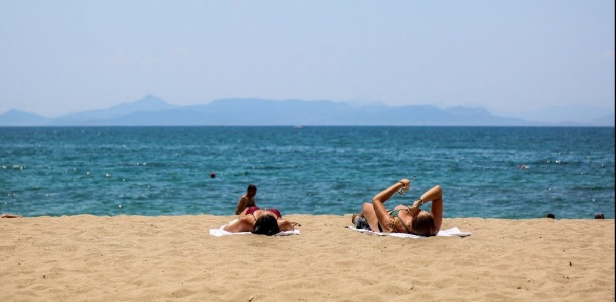 παραλία Βρωμοπούσι 