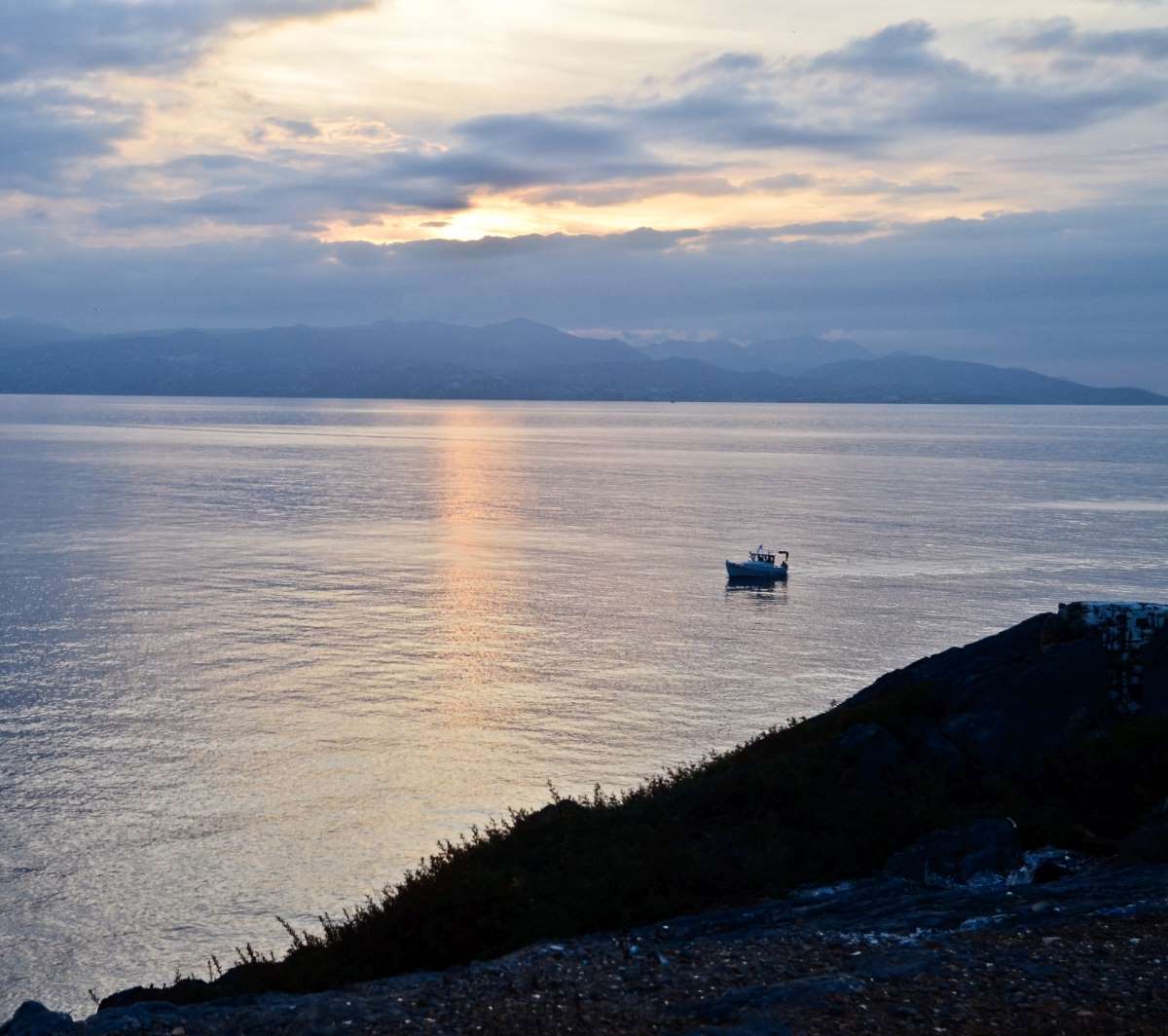 Νησάκι Δία ή Ντία, Χερσόνησος Κρήτη