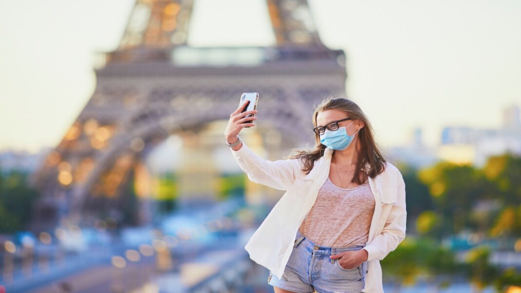 paris covid test Στη Γαλλία οι τουρίστες πρέπει να πληρώνουν για τεστ covid