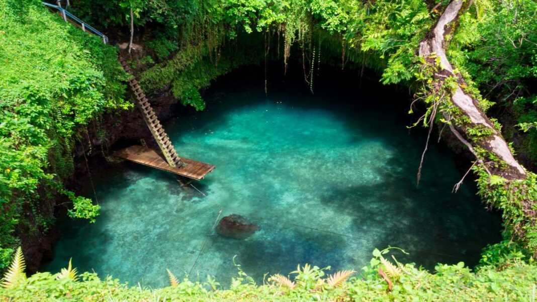 to sua ocean trench samoa -exwteriki (1) Οι ομορφότερες φυσικές πισίνες στον κόσμο
