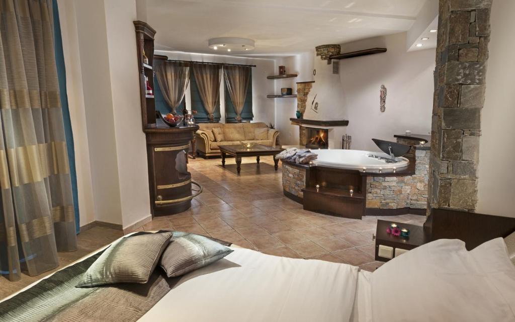 Iakovakis Suites & Spa