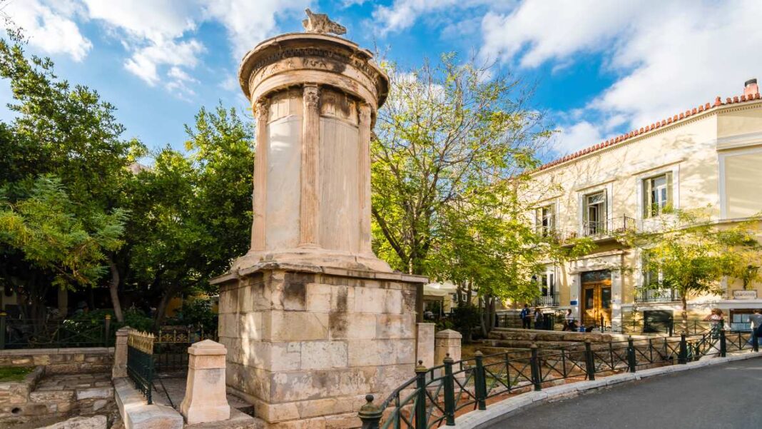 tripodon-plaka