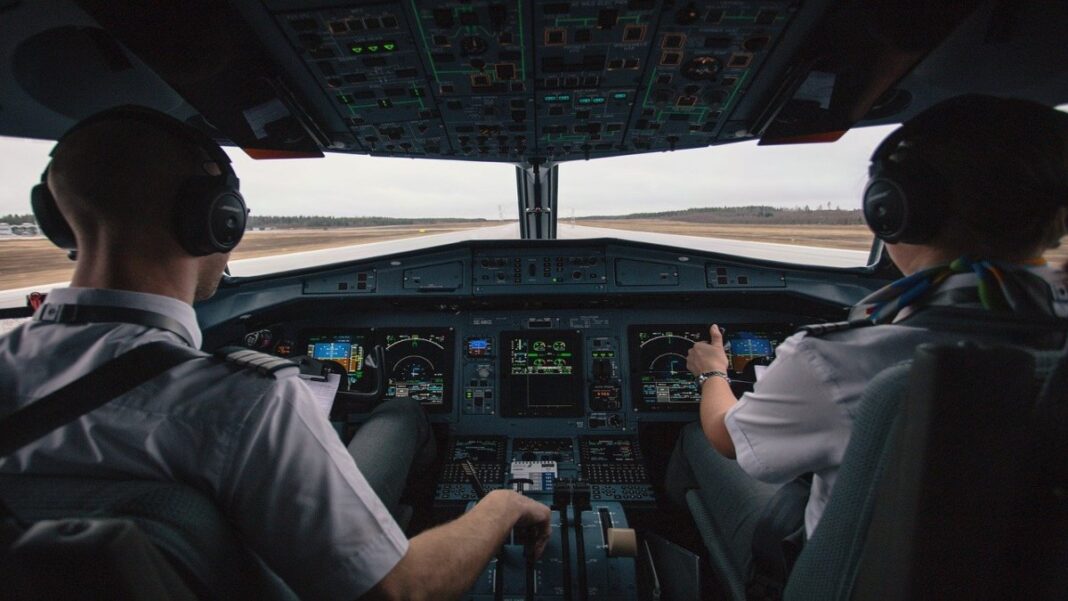 cockpit aeroplane