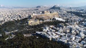 «Ελπίδα»: Η παγωμένη Αθήνα από ψηλά 3 μέρες μετά