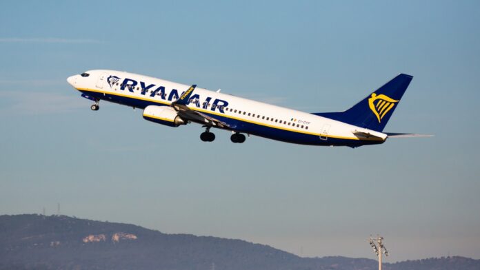 Ryanair: Ο Ιούνιος έφερε τη μεγαλύτερη κίνηση στην ιστορία της
