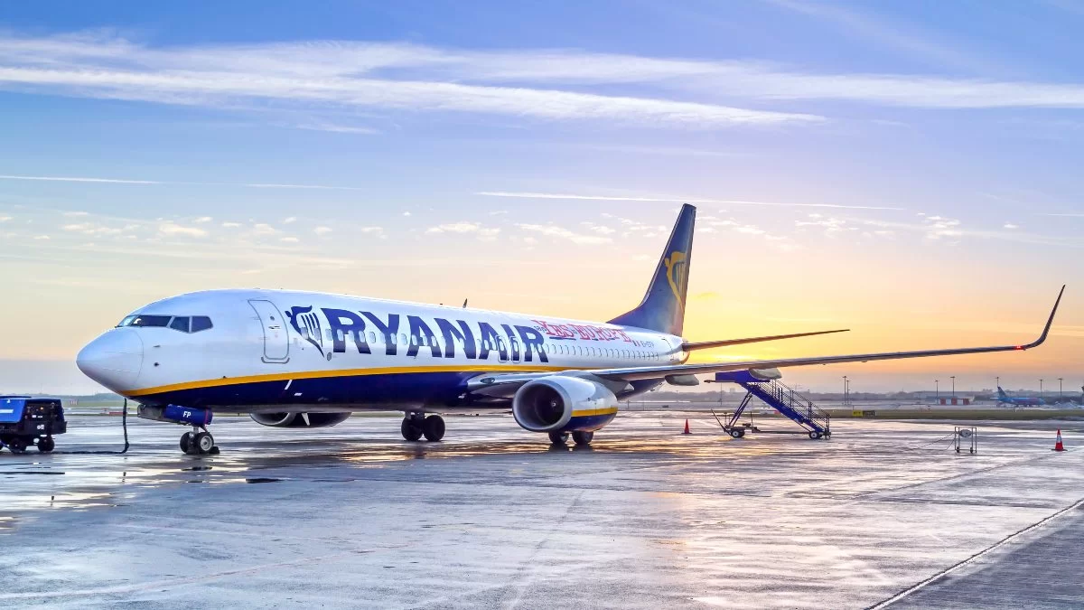 Ryanair - shutterstock