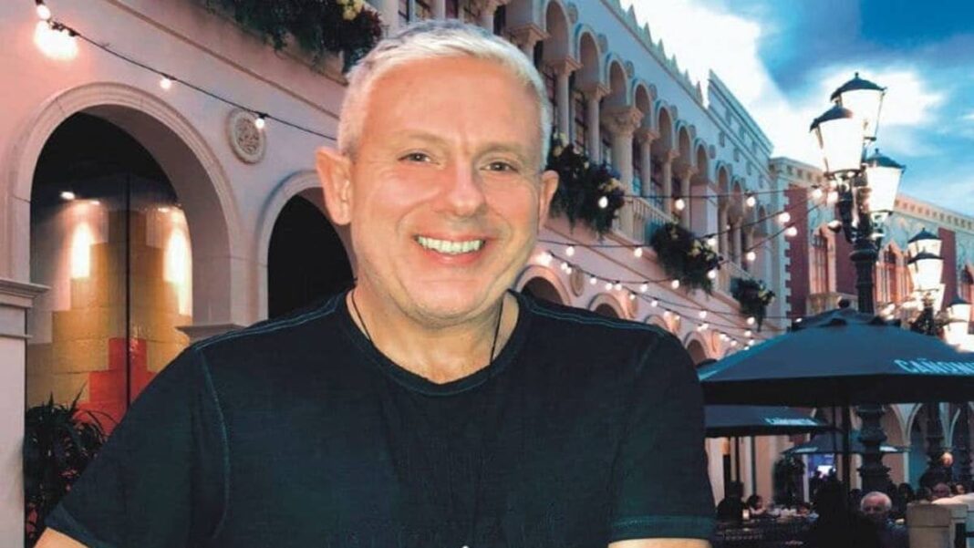 Τάσος Δούσης Τάσος Δούσης