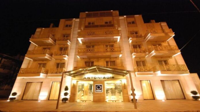 Το Ξενοδοχείο Αντωνιάδης στην Καλαμπάκα είναι το τετράστερο που θα σε εντυπωσιάσει