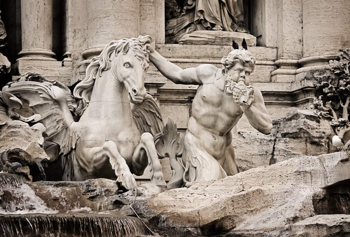 Fontana di Trevi, Shutterstock