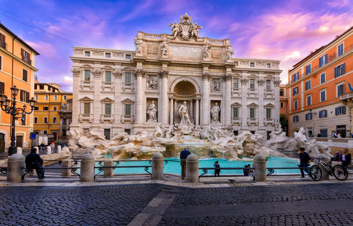 Fontana di Trevi, Shutterstock