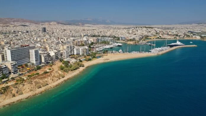 Οι 7 παραλίες στην Αττική που είναι ακατάλληλες για μπάνιο