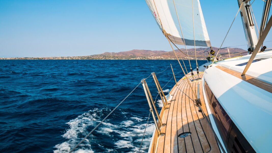 shutterstock_Yachting Saronikos Yachting Σαρωνικός