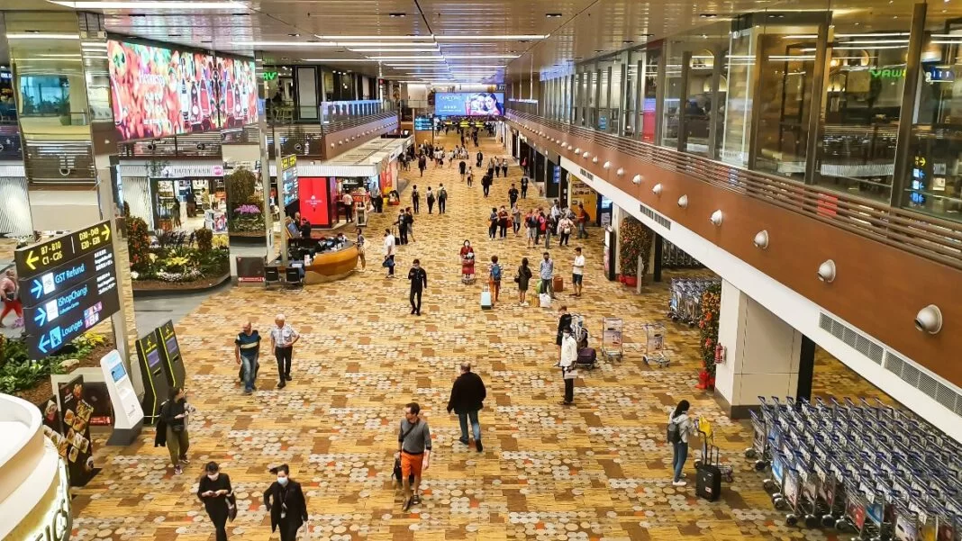 shutterstock_duty free Signapore Duty free - Αεροδρόμιο Σιγκαπούρης
