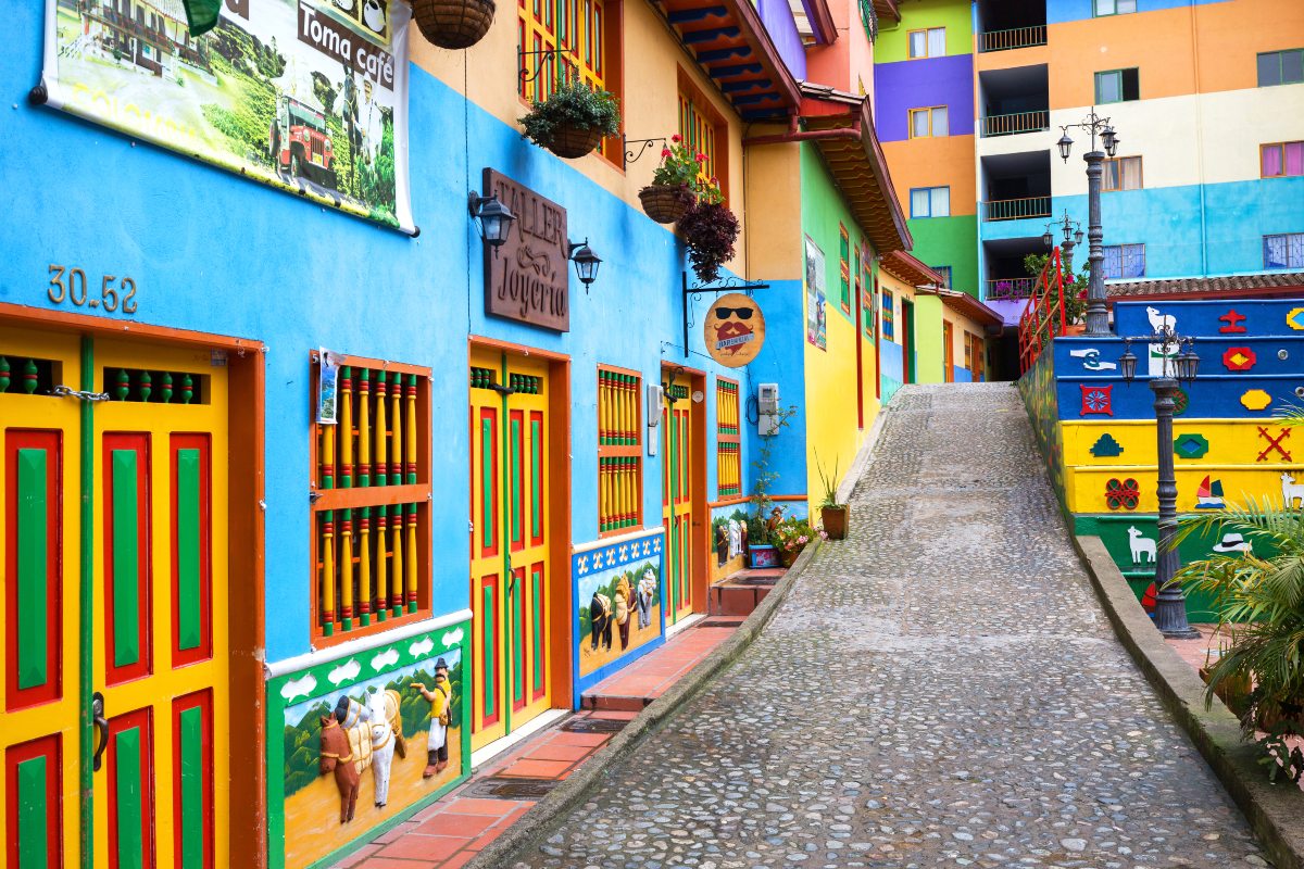 Γκουατάπε, πόλη της κΟλομβίας κοντά στη Μεντεγίν 