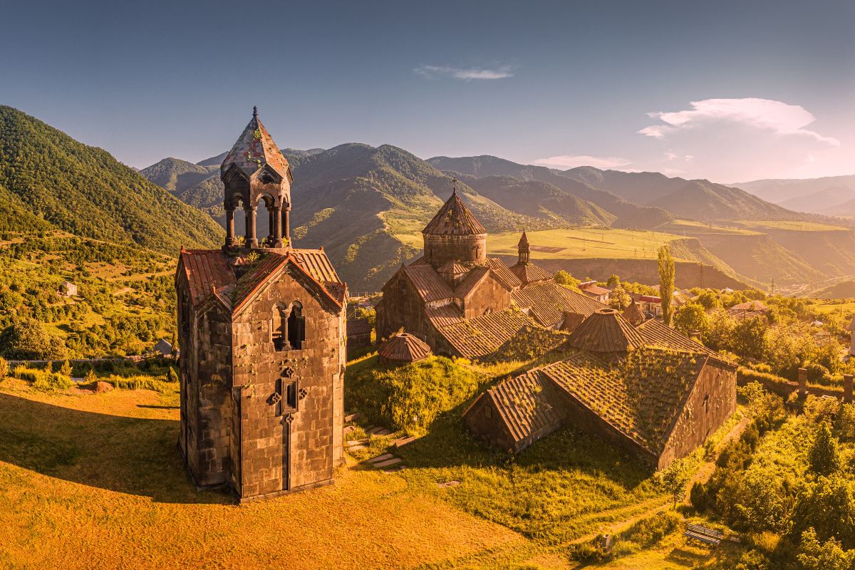 Εναέρια άποψη ενός γραφικού μοναστηριακού συγκροτήματος Haghpat στην περιοχή Lori της Αρμενίας. Περιλαμβάνεται στον Κατάλογο Παγκόσμιας Κληρονομιάς της UNESCO