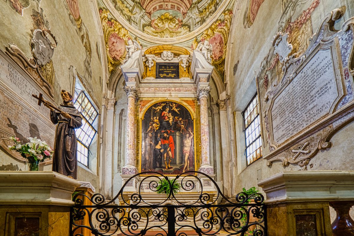 Βασιλική του San Francesco όπου τελέστηκε η κηδεία του Δάντη